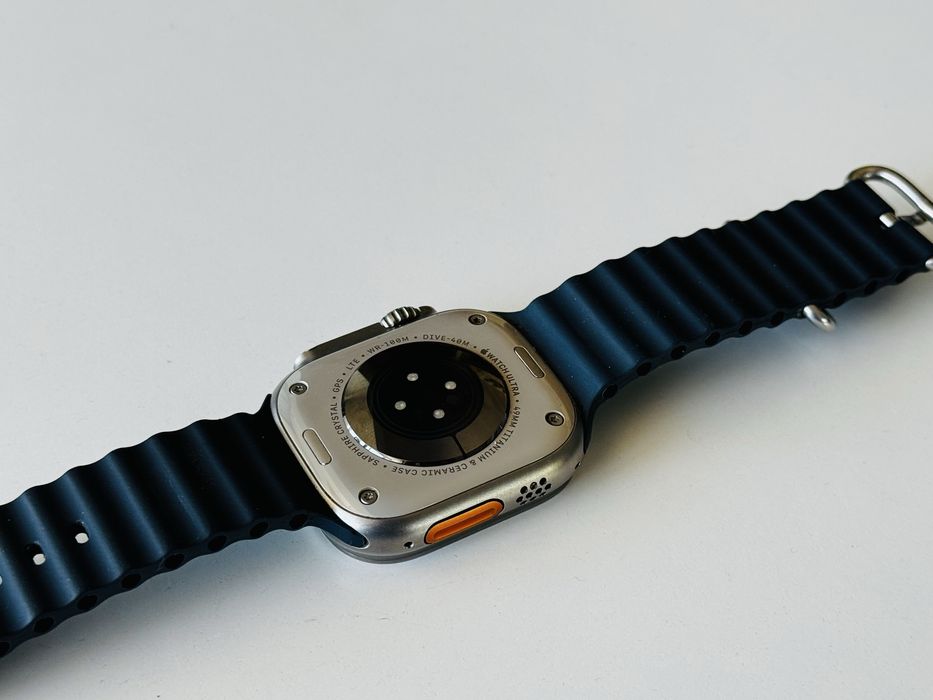 Apple Watch Ultra 5G  49mm Black Ocean Band