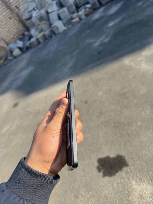 Redmi k 70e srochnaga sotiladi bez karobka