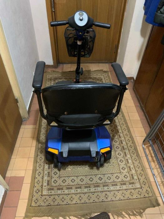 Scuter electric pentru persoane cu dizabilitati