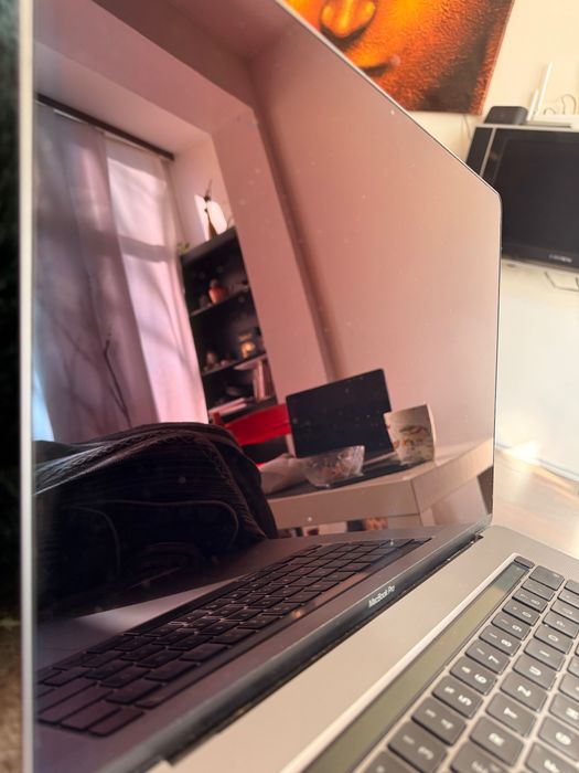 MacBook Pro 16  inch 2019 A2141