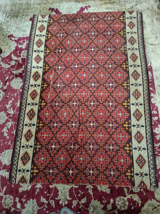 Советский ковер в хорошем состоянии