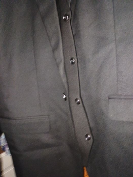 Costum bărbat negru din 3 piese ,umeri 54, talie 108, mânecă 69