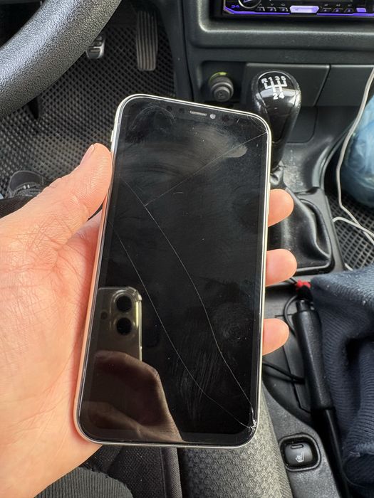 Iphone 11 акб 79%