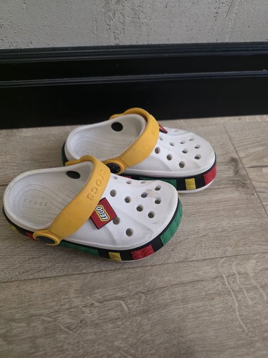 Продам детскую обувь crocs