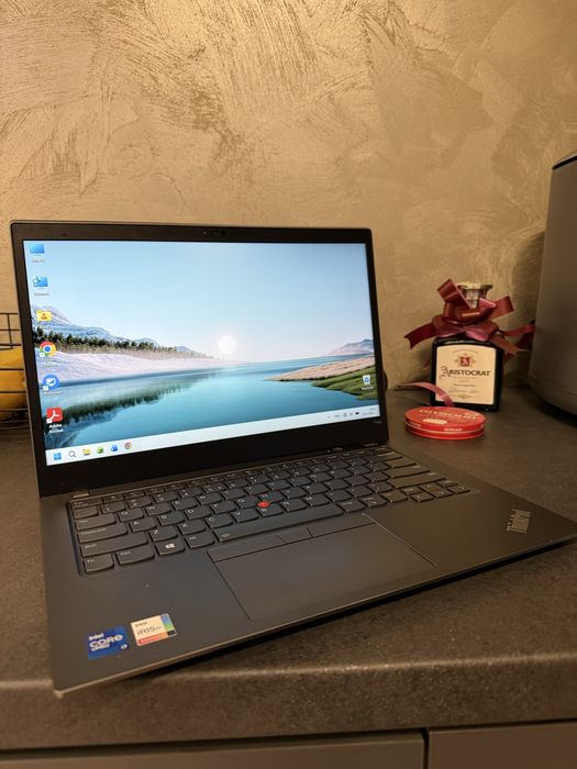 Лаптоп Lenovo T14S Gen2 I7-1185G7, 16GB, 512GB с Тъчскрийн Алуминиев!