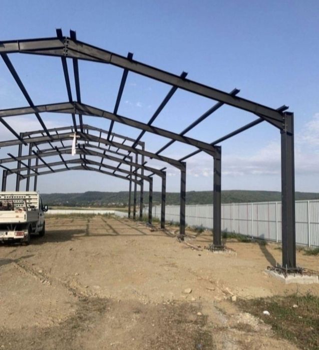 Vand hale metalice la super preț-calitate