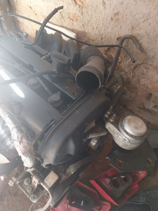 Diferite piese Mazda2