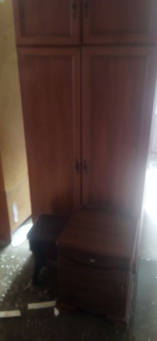 Продам шкаф деревянный