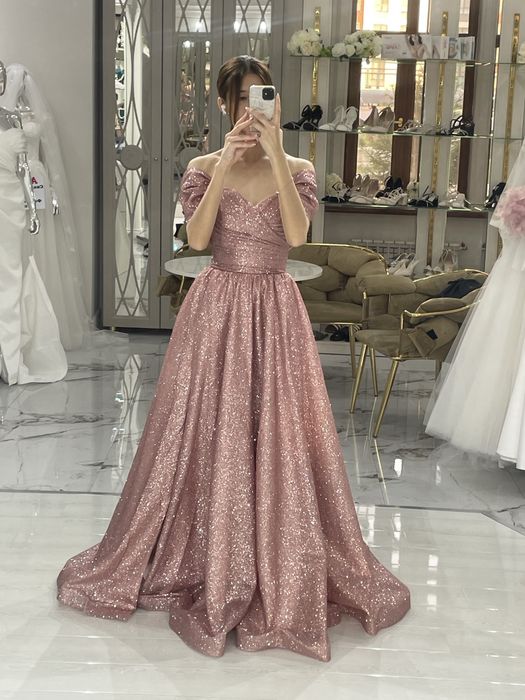 Вечернее платье