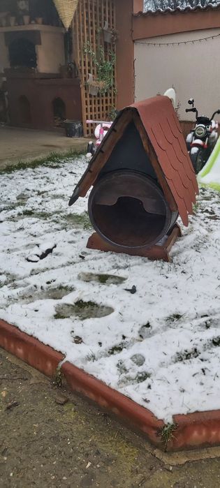 cusca caine lemn ,butoi cusca caine