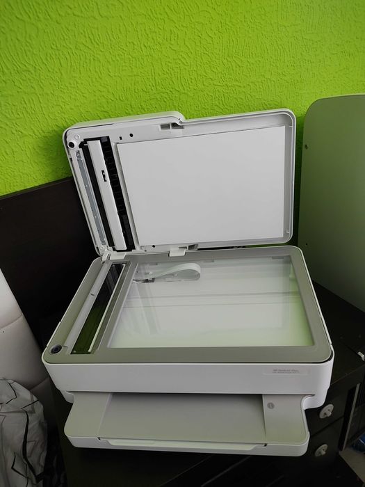 Купен 250лв Мастиленоструен цветен принтер HP Deskjet Plus скенр копир