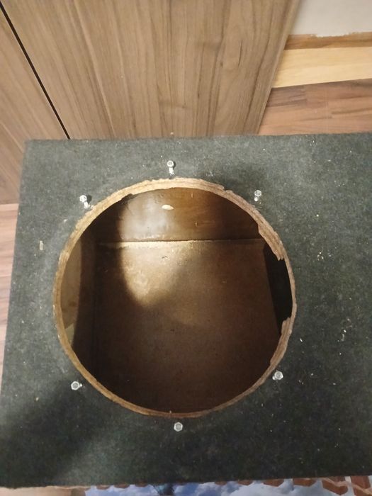 Продавам каса за кола