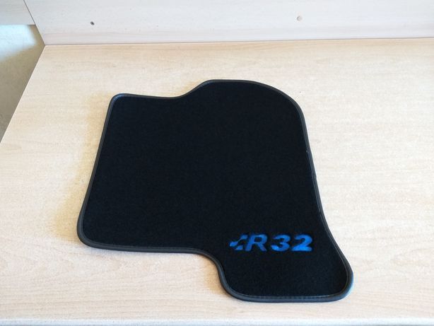 Covorase auto din mocheta dedicate VW Golf 5 R32