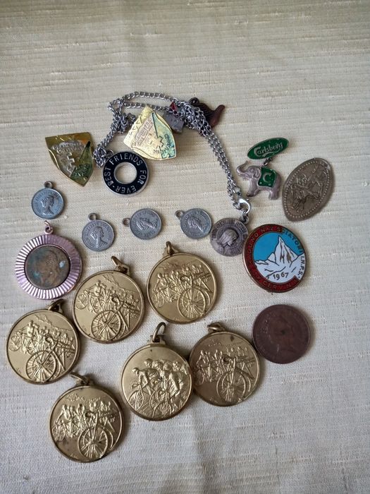 Vând medalie sportive