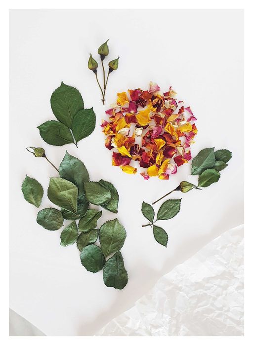 Естествени, сухи мини рози, сухи цветя за декорация