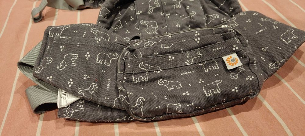 Ergobaby Adapt ергономична раница Trunks Up