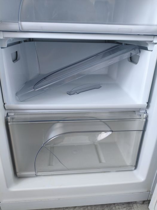 Продаю холодильник