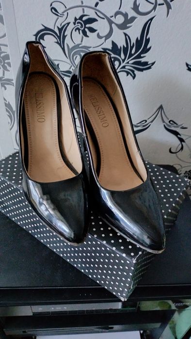 Туфли лакированные