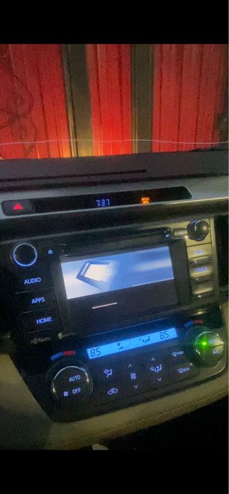 Продам магнитола рав4