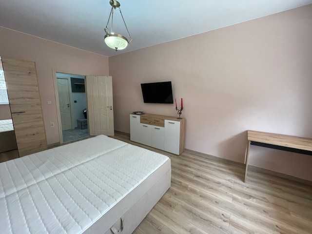 Продава се Тристаен апартамент в Варна, Червен площад - 86 кв.м за 3024 €/кв.м - Снимка #11