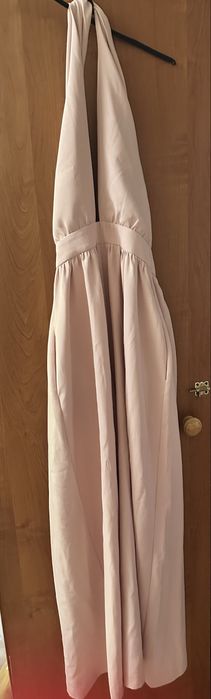 Продам два платья и комбинезон