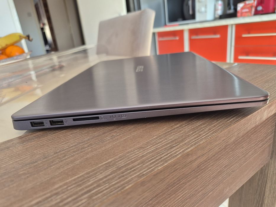 Laptop Asus VIVOBOOK, Intel Core I7-8550U,8GB Ram, SSD 512GB,impecabil