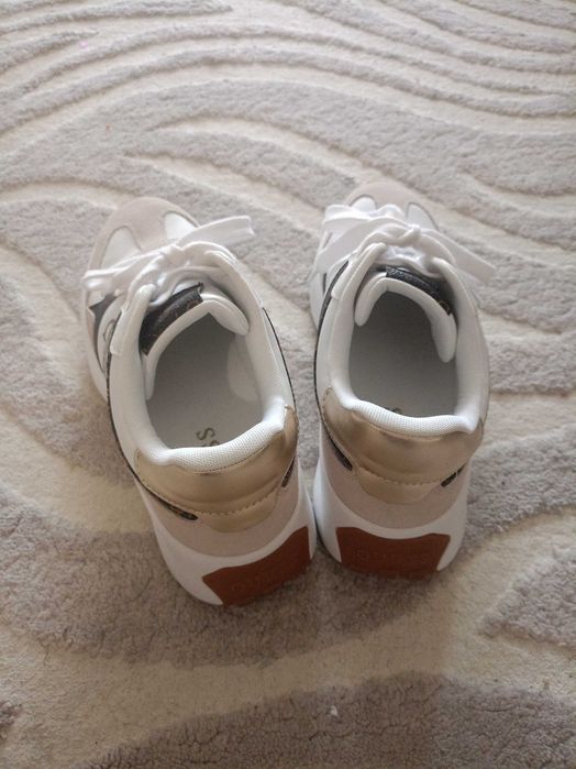 Маратонки Guess,39н