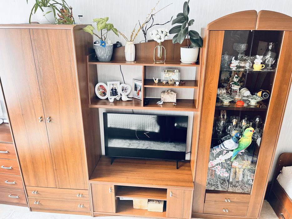 Продам стенку в гостиную