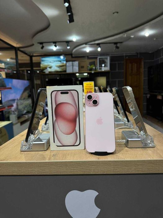 Телефон iPhone 15 128 ГБ/Айфон 15 128
