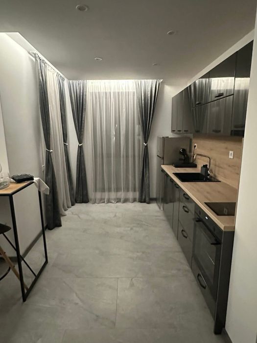 Двустаен широк център Плевен