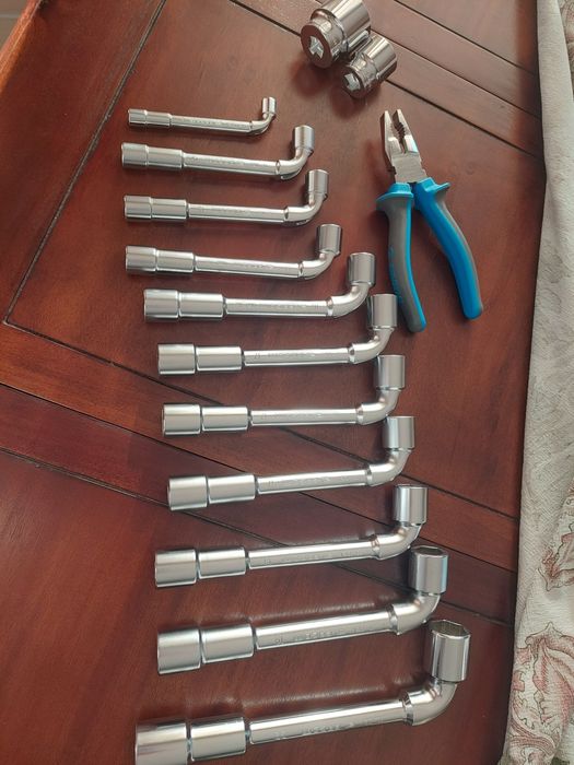 Facom Unior Инструменти