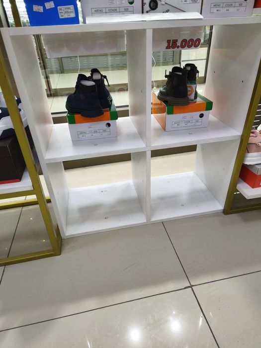 Стеллаж, полки для книг