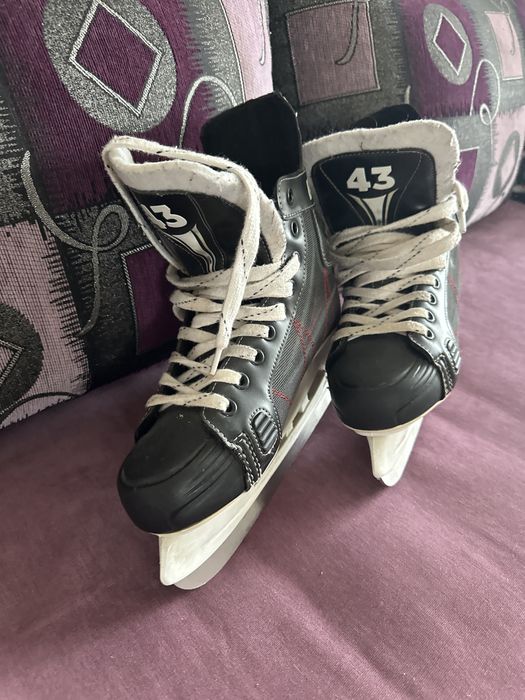Продам коньки р43