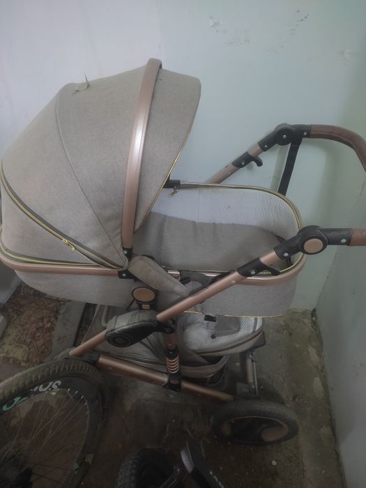 Коляска почти новая почти не пользавались