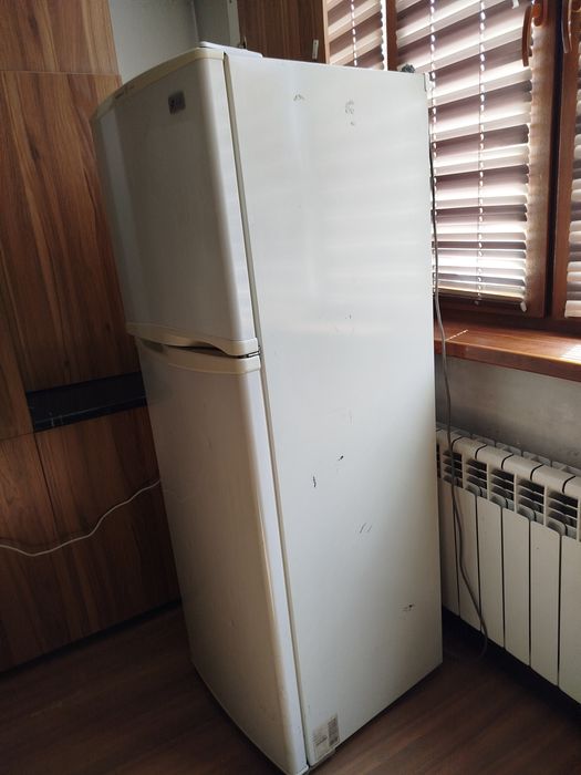 LG xaladelnik uyda ishlatilgan narxi kelishiladi.