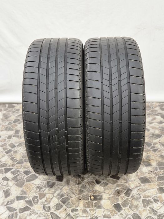 2бр 225 40 18 Bridgestone летни 24г