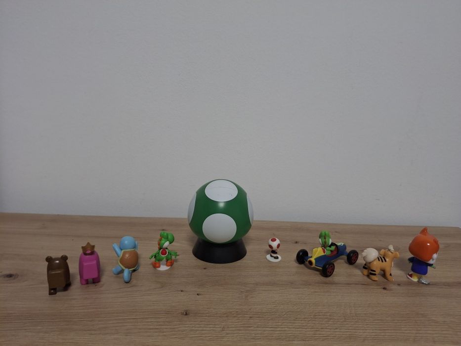 Vand lot cu 9 jucarioare