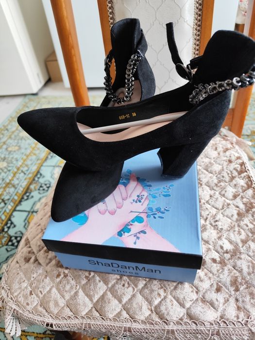 Женские туфли замшевые