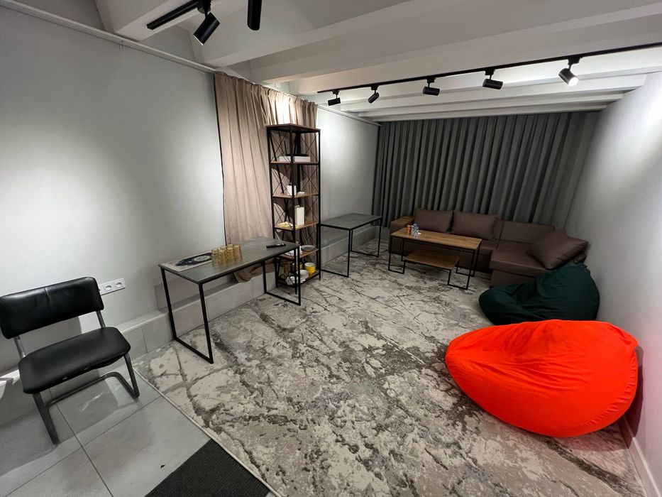 Аренда под Офис 30кв м Лабзак! С Мебелью подваль 400$