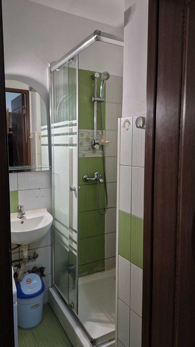 Inchiriez garsoniera