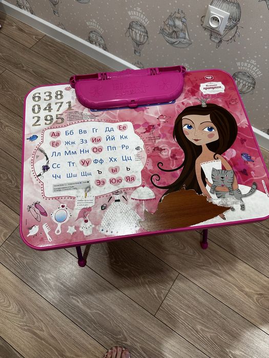 Продам детский стол