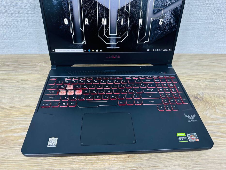 Срочно продается Ноутбук ASUS TUF Gaming FX505D.