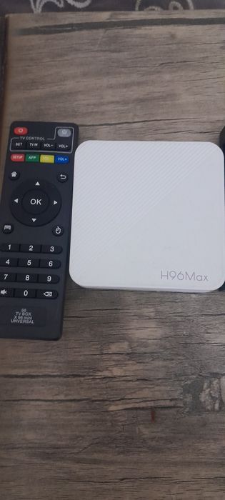 Smart box atv11 sotiladi