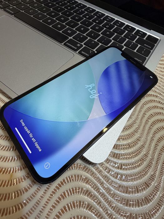 Айфон 12 черного цвета. iphone 12, 256gb