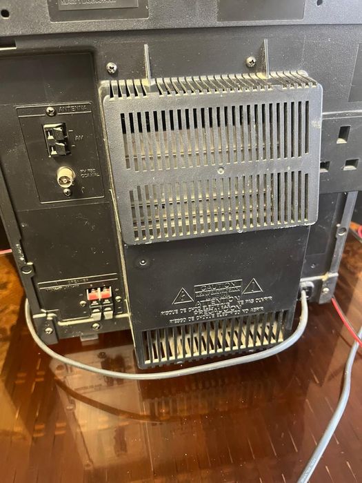 Продается Сони музыкальный цент