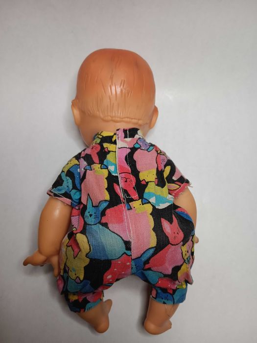 Papusa veche Aradeanca Antonel,haine originale, perioada comunista RSR