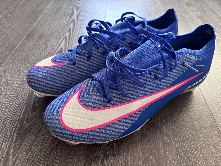 Футболни бутонки Nike