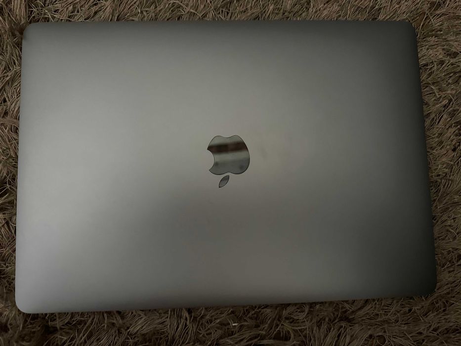 FAC SCHIMB | Macbook Pro TouchBar, 2018, 13", i5, 235GB SSD, 8GB Ram