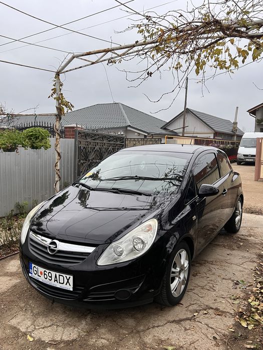 Opel Corsa 1.2 benzina 2010 190k km reali. Pretul este negociabil