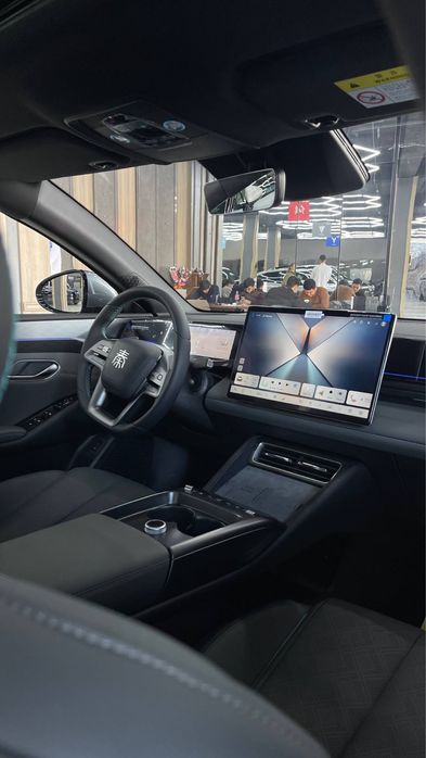 Byd qin L naxt va nasiya savdoga avtosalonda +garanty